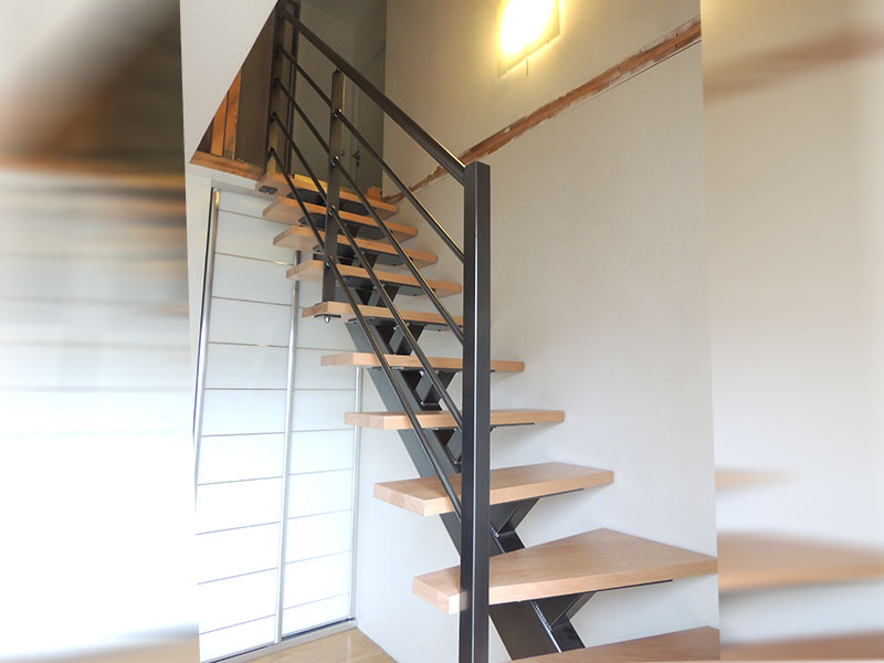 Fabrication sur mesure escaliers en fer en Savoie